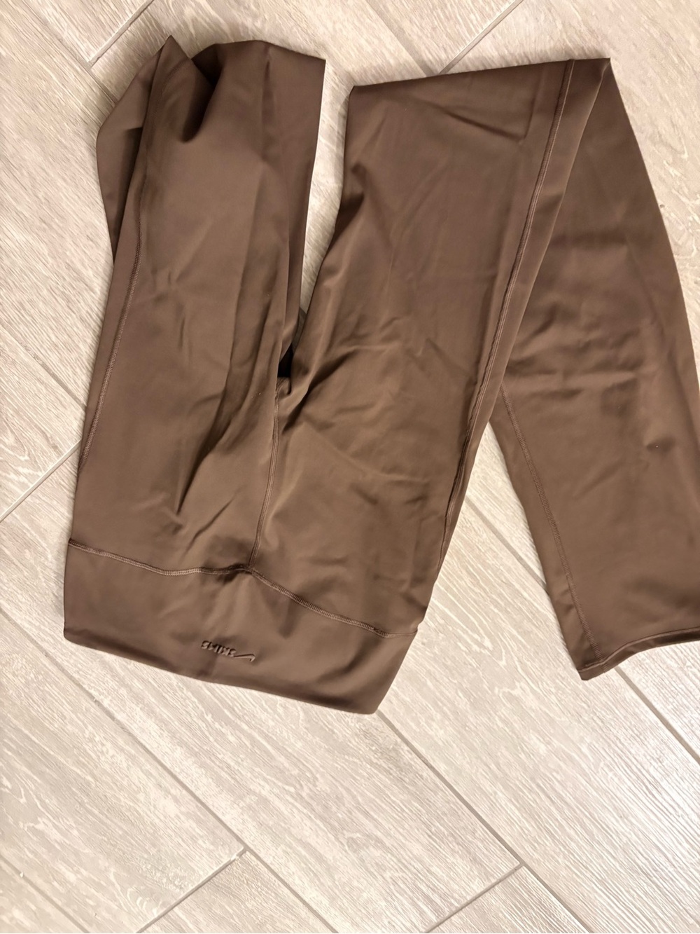 SKIMS Sleek Brown Leggings